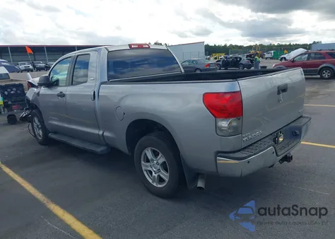 2008 Toyota Tundra Sr5 5.7L V8 z USA, uszkodzony, nr VIN 5TFBV54178X053937